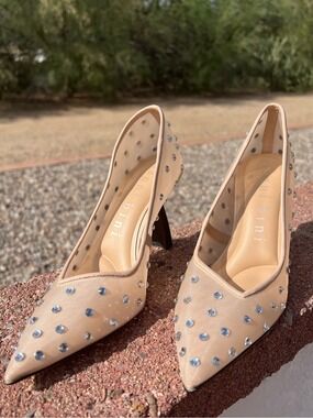 NWOB $98 Gianni Bini
DarcieeTwo Mesh Rhinestone Pointed Toe Curved Heel …